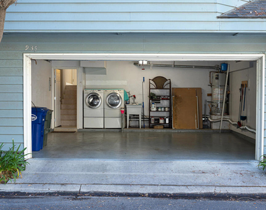 935 Goodman Avenue - Photo Thumbnail 9