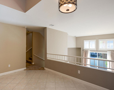 935 Goodman Avenue - Photo Thumbnail 4