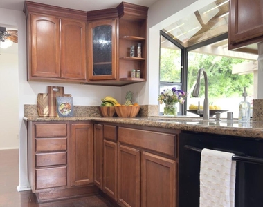 10152 Norwalk Street - Photo Thumbnail 8