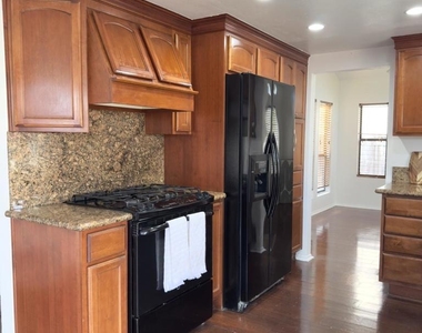 10152 Norwalk Street - Photo Thumbnail 11
