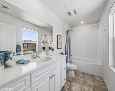 3966 E Catalina Street - Photo Thumbnail 19