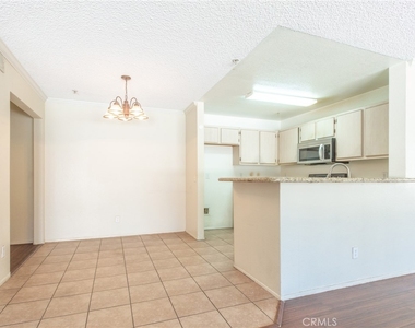 12584 Atwood Ct - Photo Thumbnail 9