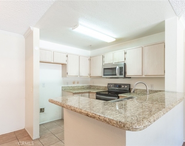 12584 Atwood Ct - Photo Thumbnail 10