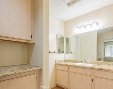 12584 Atwood Ct - Photo Thumbnail 16