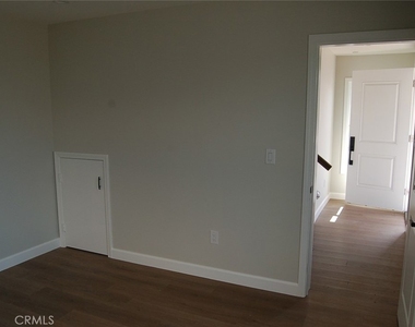 413 W Duarte Road - Photo Thumbnail 4