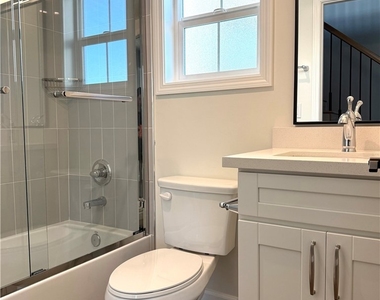 413 W Duarte Road - Photo Thumbnail 6