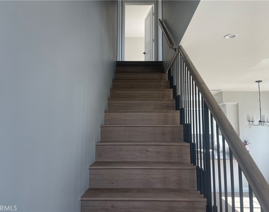 413 W Duarte Road - Photo Thumbnail 22