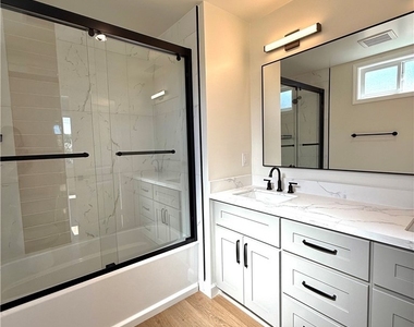 413 W Duarte Road - Photo Thumbnail 16