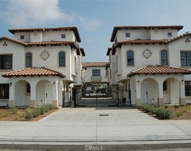 413 W Duarte Road - Photo Thumbnail 31