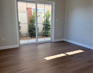 413 W Duarte Road - Photo Thumbnail 3