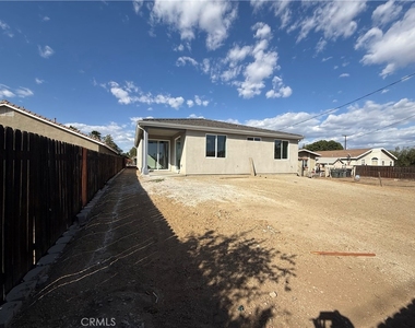 179 E 8th Street - Photo Thumbnail 4