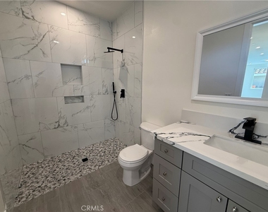 179 E 8th Street - Photo Thumbnail 21