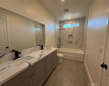 179 E 8th Street - Photo Thumbnail 17
