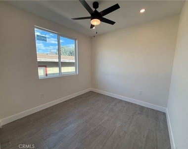 179 E 8th Street - Photo Thumbnail 26