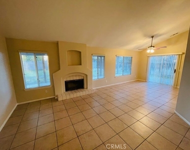 1050 Falcon Court - Photo Thumbnail 5