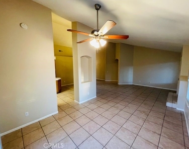 1050 Falcon Court - Photo Thumbnail 7