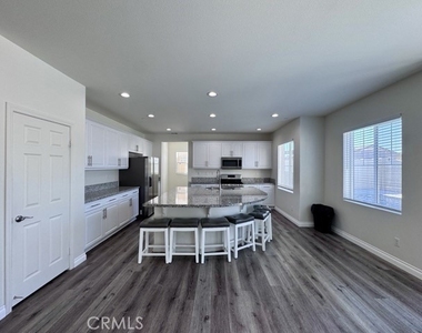 30197 Slate Street - Photo Thumbnail 14