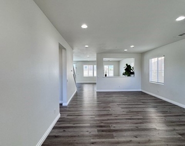 30197 Slate Street - Photo Thumbnail 7