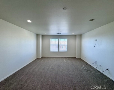 30197 Slate Street - Photo Thumbnail 33