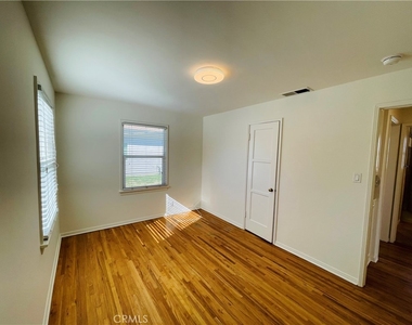 8465 Quartz Avenue - Photo Thumbnail 7