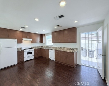 8465 Quartz Avenue - Photo Thumbnail 1