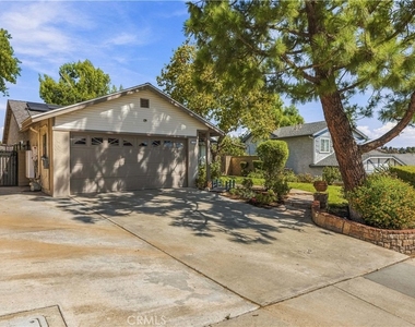 27964 Redwood Glen Road - Photo Thumbnail 1