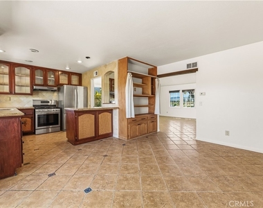 27964 Redwood Glen Road - Photo Thumbnail 10