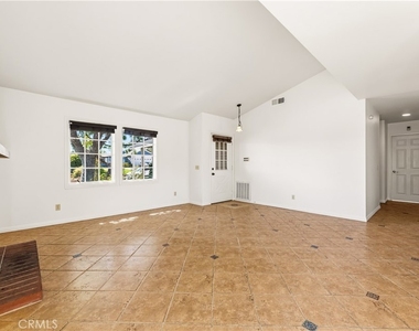 27964 Redwood Glen Road - Photo Thumbnail 6
