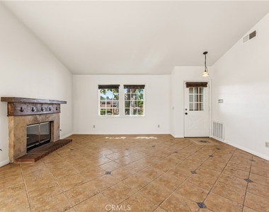 27964 Redwood Glen Road - Photo Thumbnail 5
