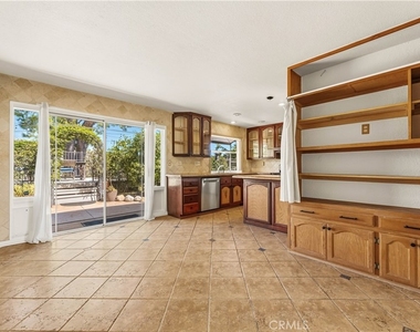 27964 Redwood Glen Road - Photo Thumbnail 11
