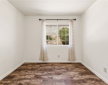 27964 Redwood Glen Road - Photo Thumbnail 28