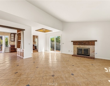 27964 Redwood Glen Road - Photo Thumbnail 8