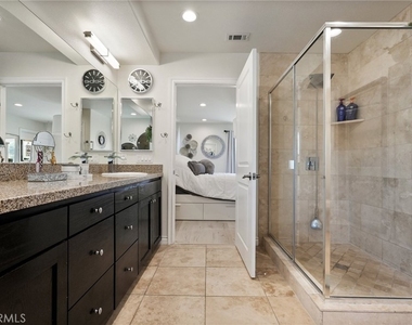 354 Newbury Vista - Photo Thumbnail 21