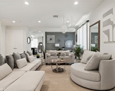 354 Newbury Vista - Photo Thumbnail 5