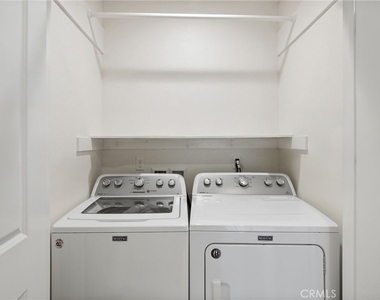 354 Newbury Vista - Photo Thumbnail 29