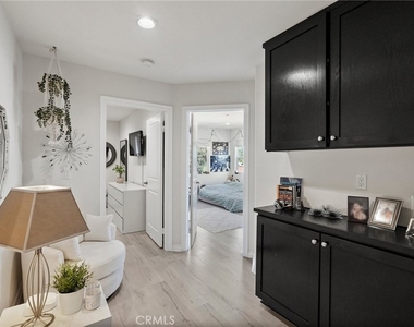 354 Newbury Vista - Photo Thumbnail 13