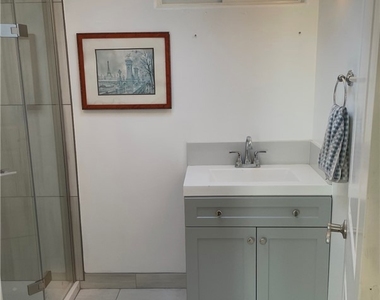 2602 Colby Avenue - Photo Thumbnail 6