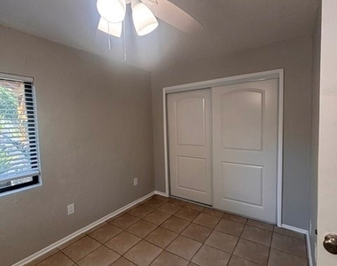 21815 Parker Place - Photo Thumbnail 5