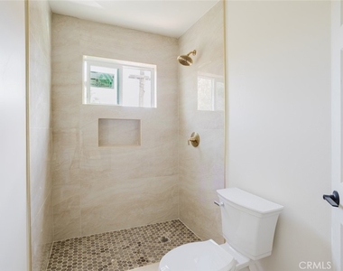 5426 Sale Avenue - Photo Thumbnail 19