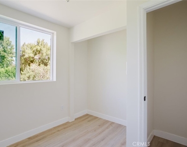 5426 Sale Avenue - Photo Thumbnail 14