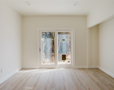 5426 Sale Avenue - Photo Thumbnail 5