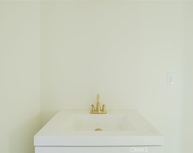 5426 Sale Avenue - Photo Thumbnail 18