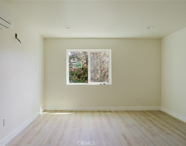 5426 Sale Avenue - Photo Thumbnail 22