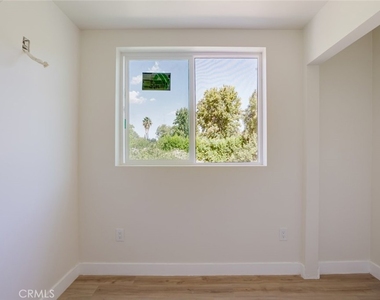 5426 Sale Avenue - Photo Thumbnail 13