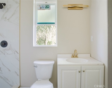 7350 Cozycroft Avenue - Photo Thumbnail 26