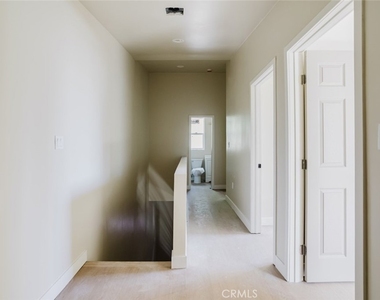 7350 Cozycroft Avenue - Photo Thumbnail 29