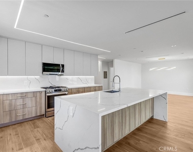 7508 Claire Avenue - Photo Thumbnail 10