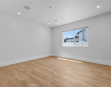 7508 Claire Avenue - Photo Thumbnail 19