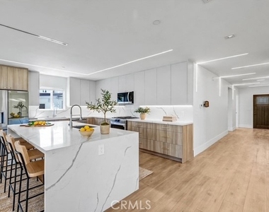 7508 Claire Avenue - Photo Thumbnail 3