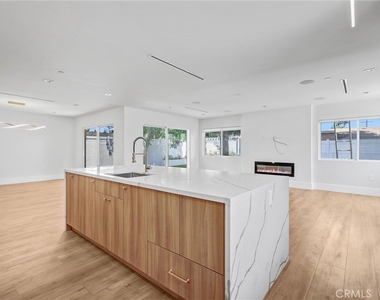 7508 Claire Avenue - Photo Thumbnail 9